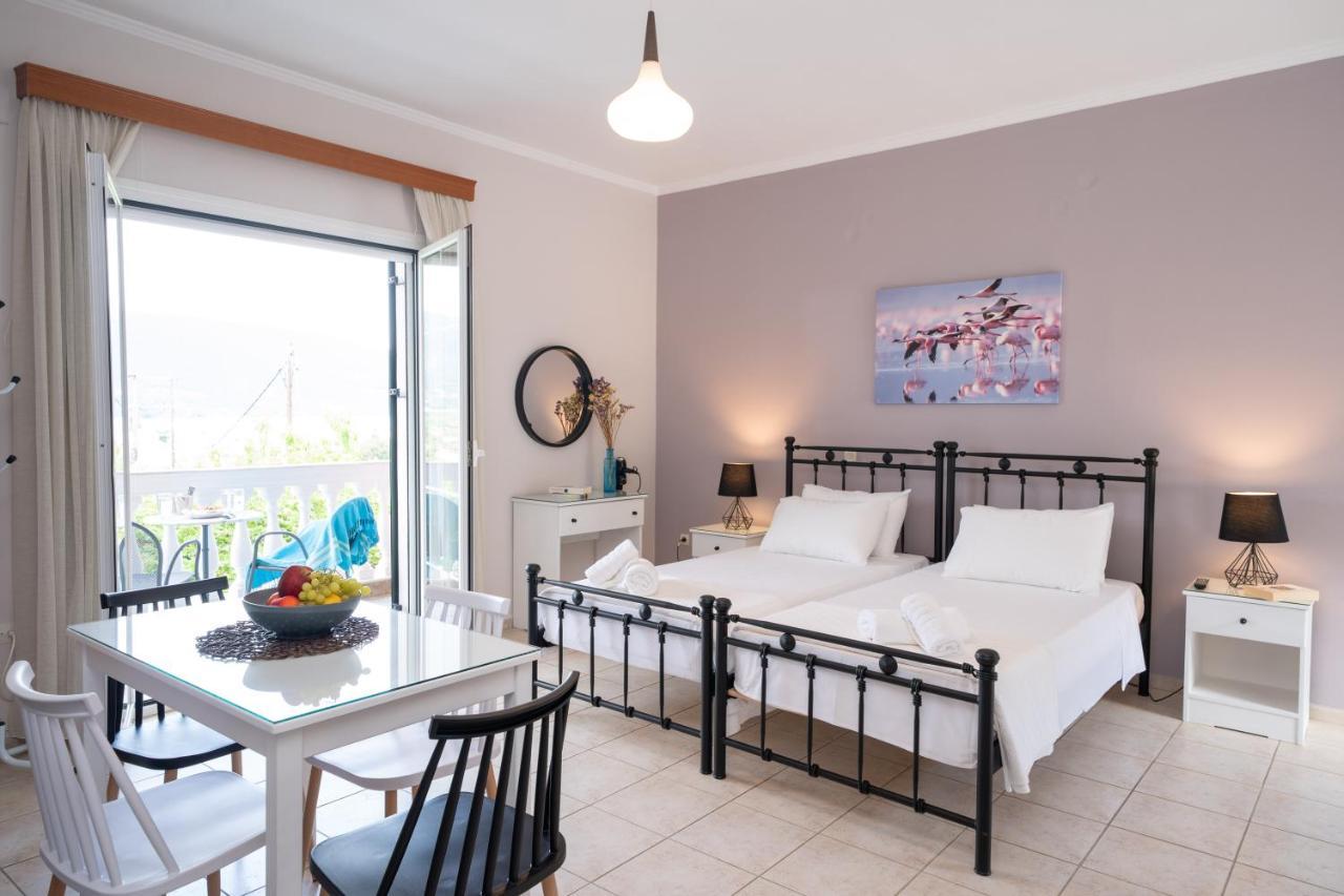 סאמי Pavlatos Apartments & Studios מראה חיצוני תמונה