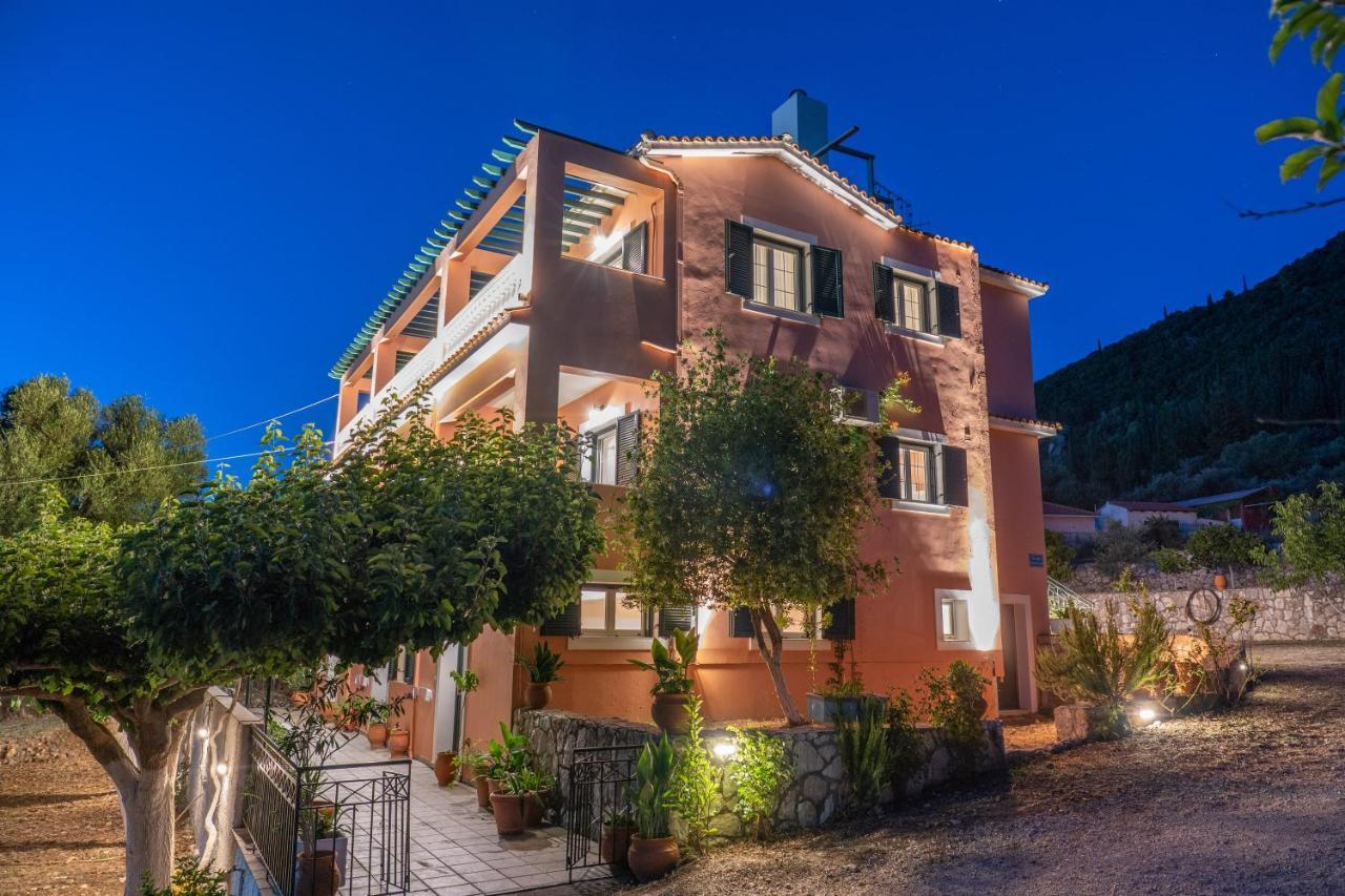 סאמי Pavlatos Apartments & Studios מראה חיצוני תמונה