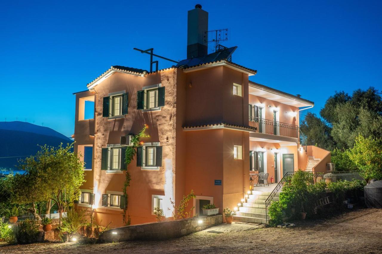 סאמי Pavlatos Apartments & Studios מראה חיצוני תמונה